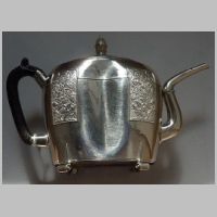 Philip Webb, Teapot, image on collections.vam.ac.uk.jpg